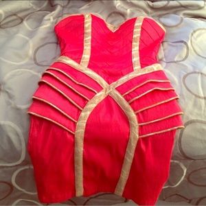 Beautifully designed dress! So flattering 👌💗